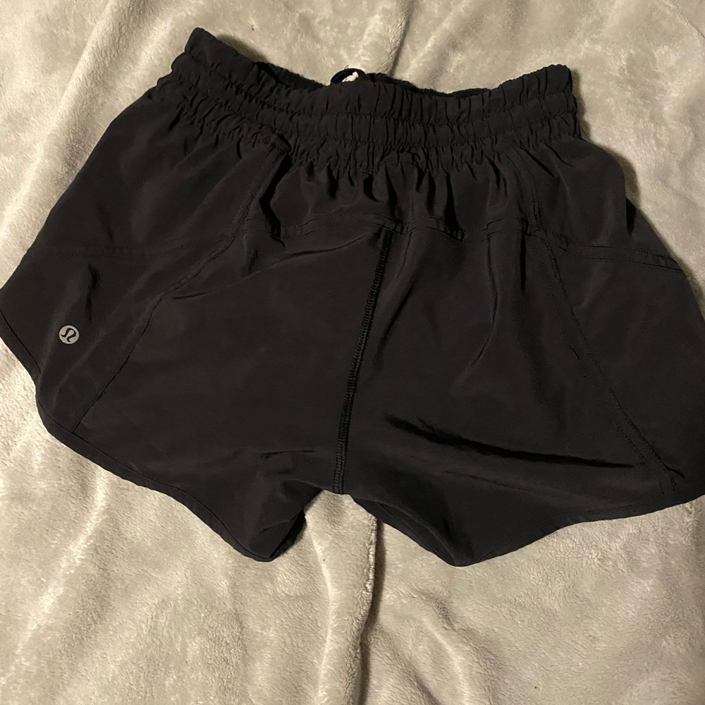 Lululemon track that shorts